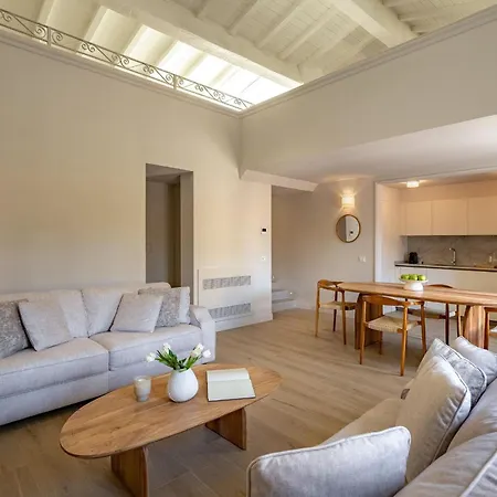 Apartman Deservi Charming Botticelli *